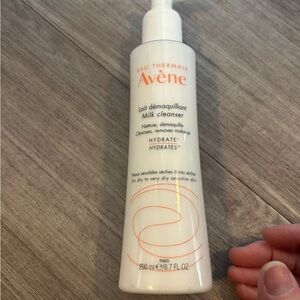 Avène Milk Cleanser - White